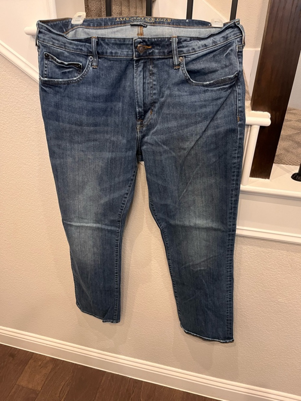 American Eagle Outfitters Men's Medium Blue Slim Straight Jeans